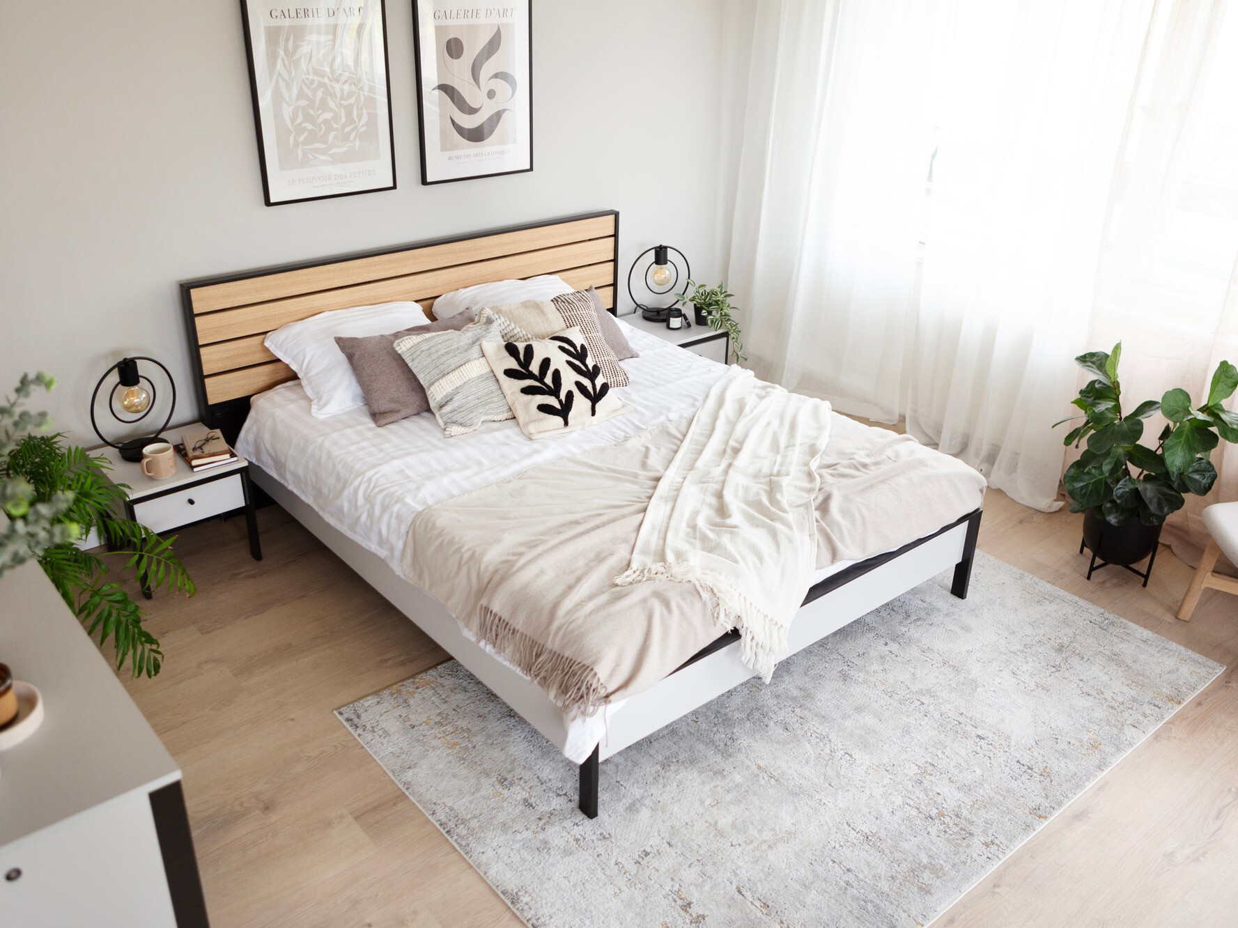 Bed Almela 101
