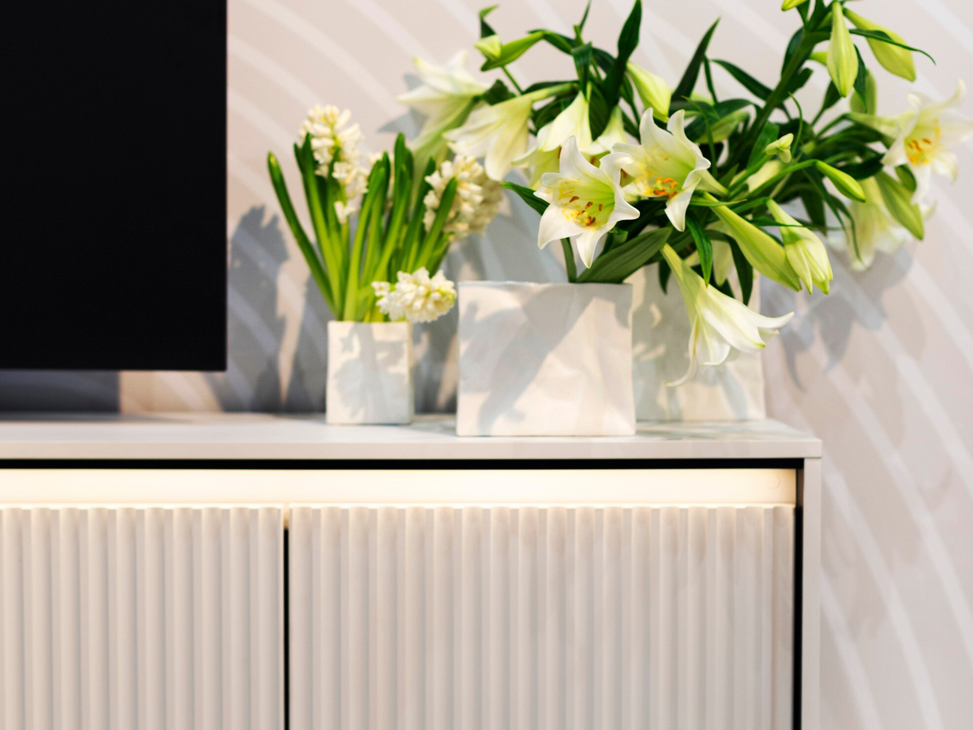 Sideboard Fernolu 103 (White + Black)