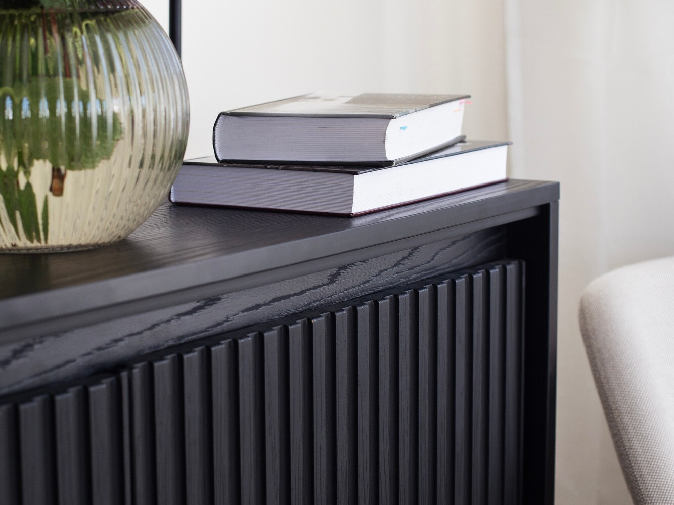 Chest of drawers Fernolu 100 (Black)