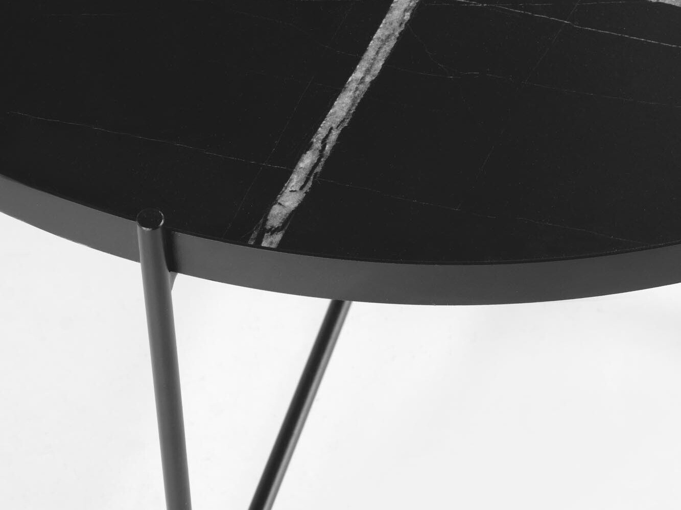 Nest of coffee tables Houston 1806