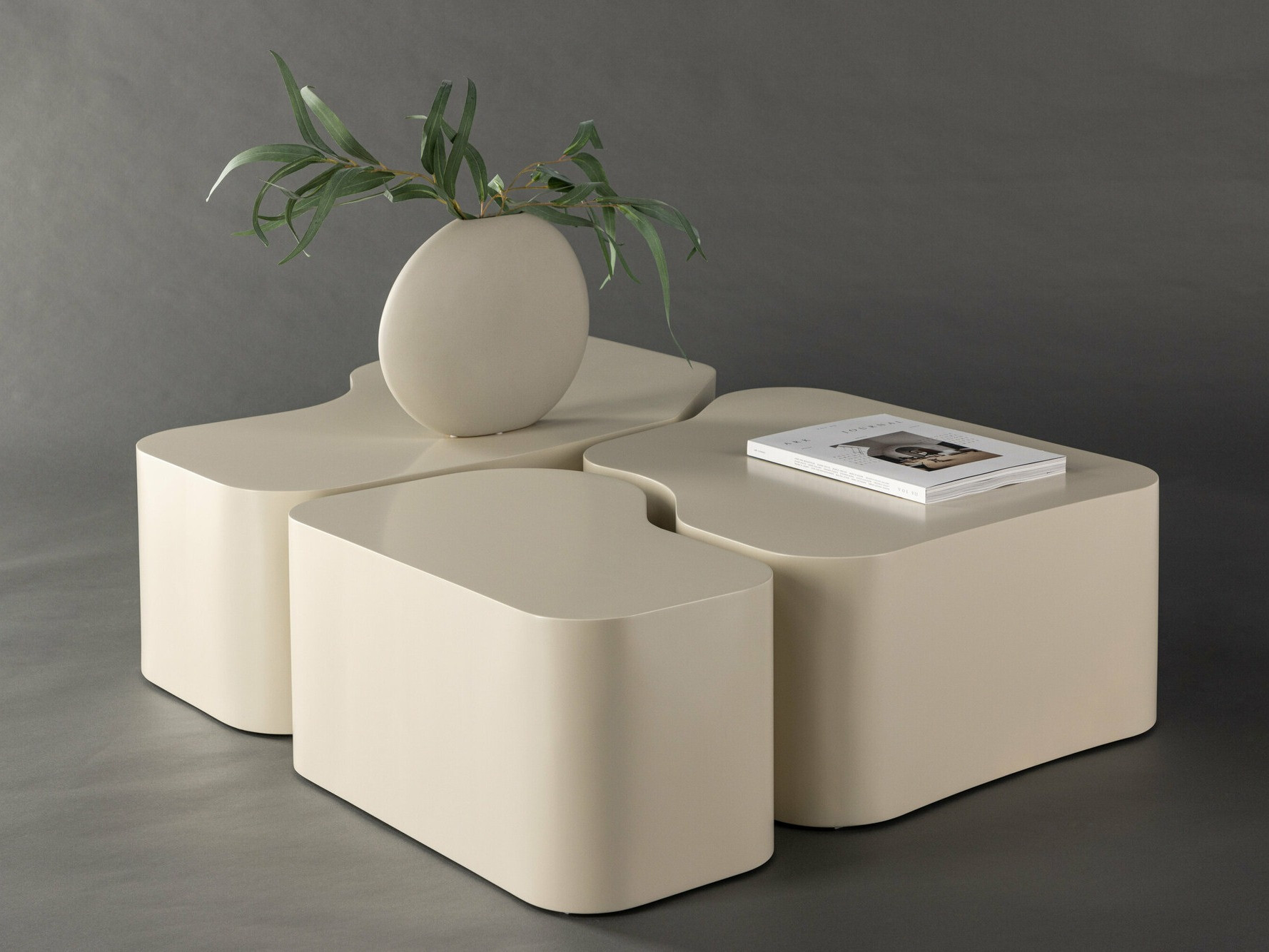 Nest of coffee tables Dallas 4674