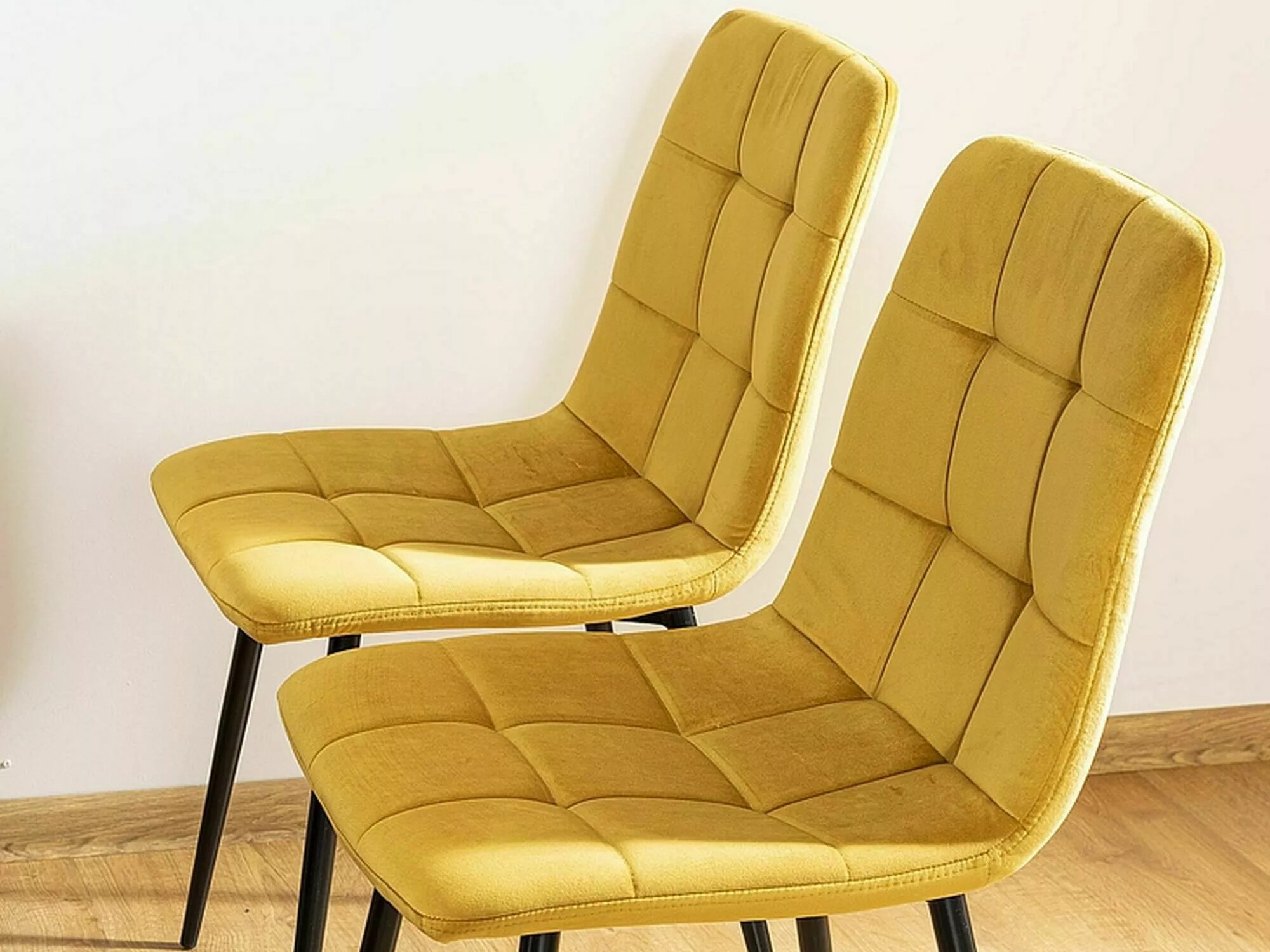 Chair Detroit 755 (Bluvel 68)