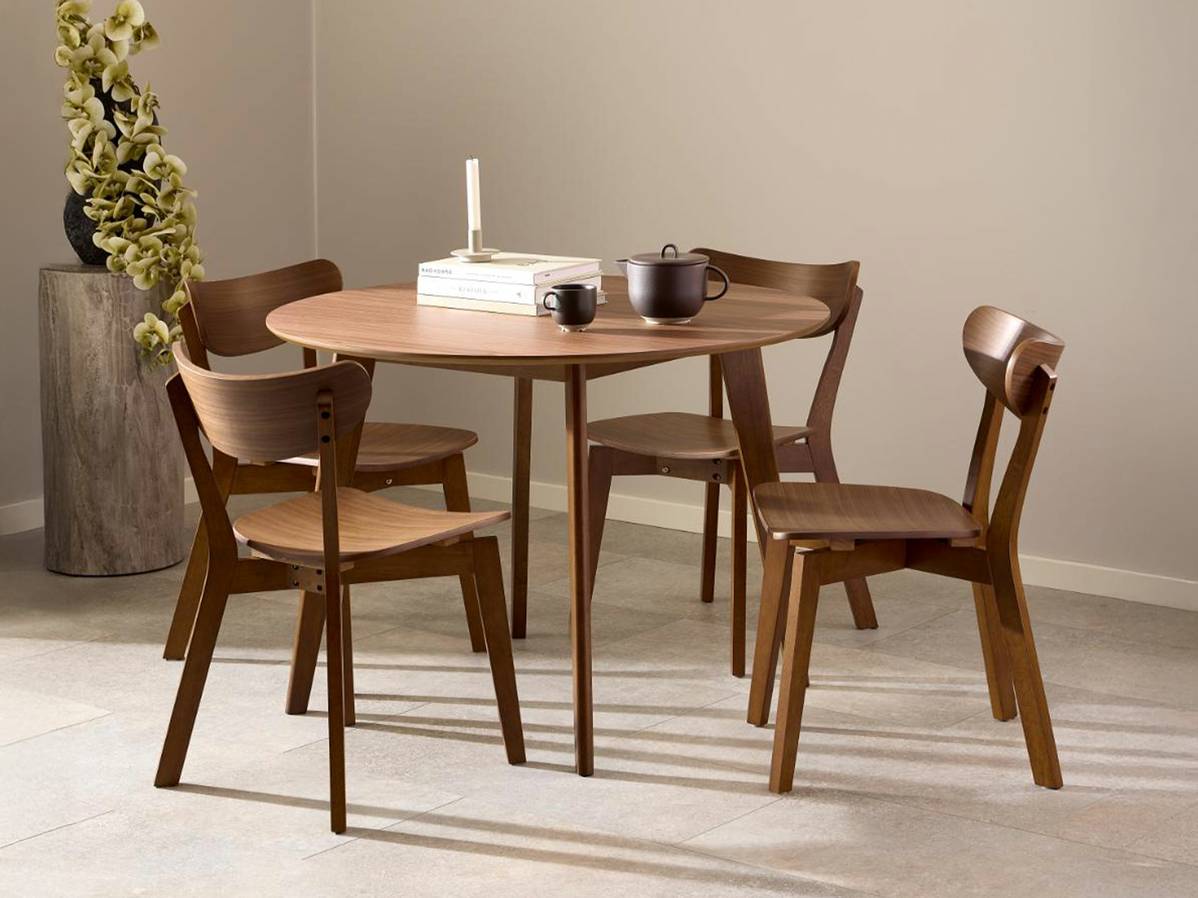Chair Norsica 319 (Walnut)