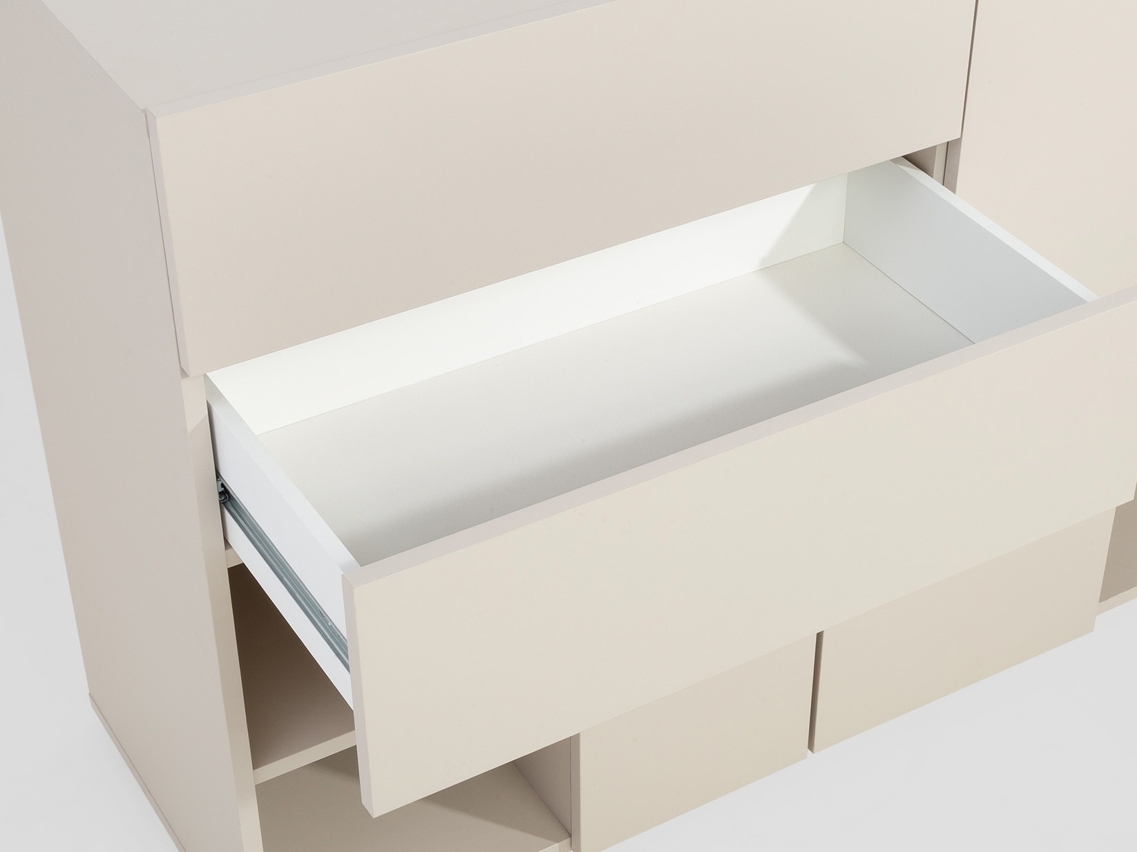 Chest of drawers Mavdori 101