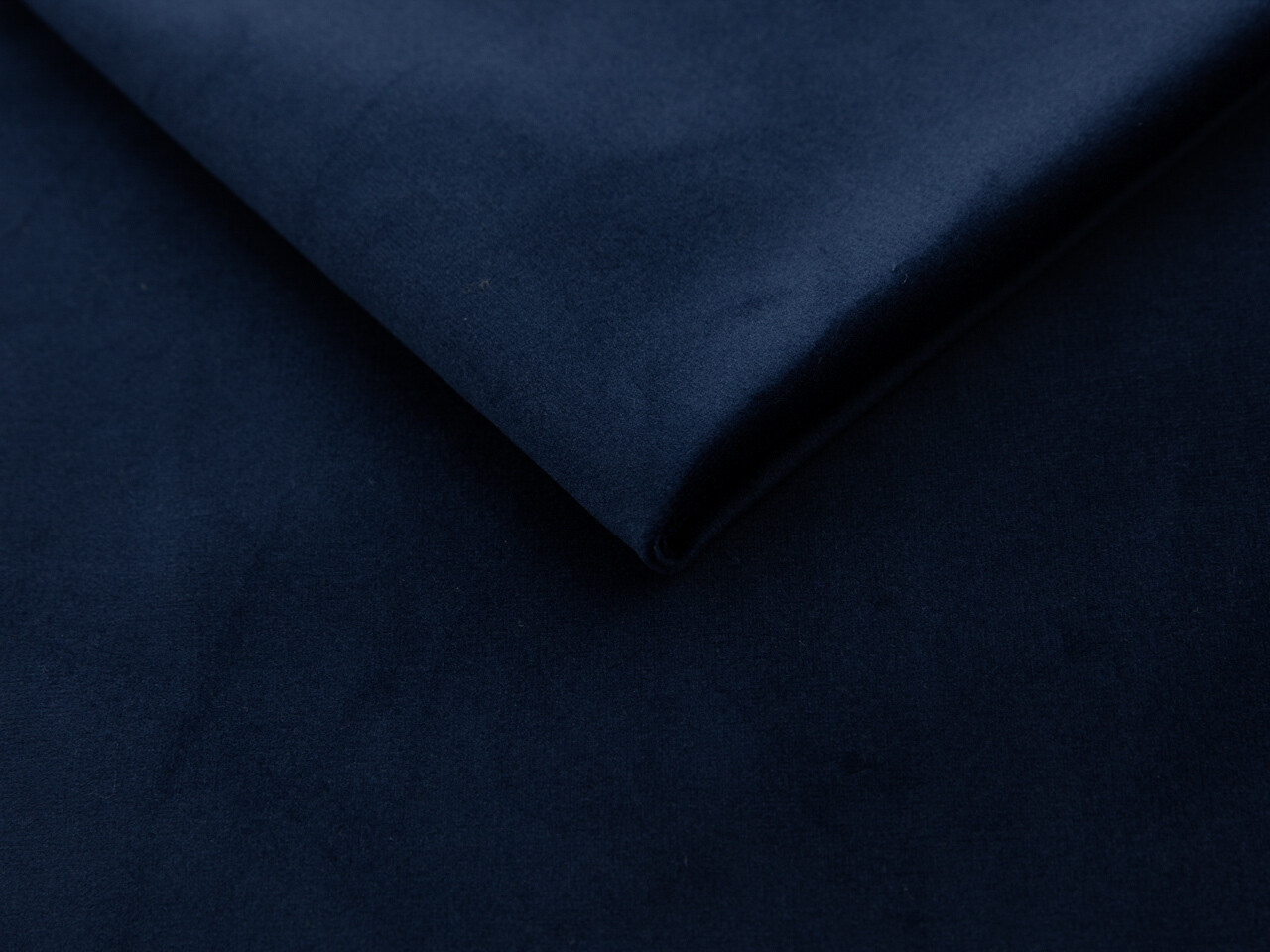 Armchair Clovis 100 (Magic Velvet 2216)