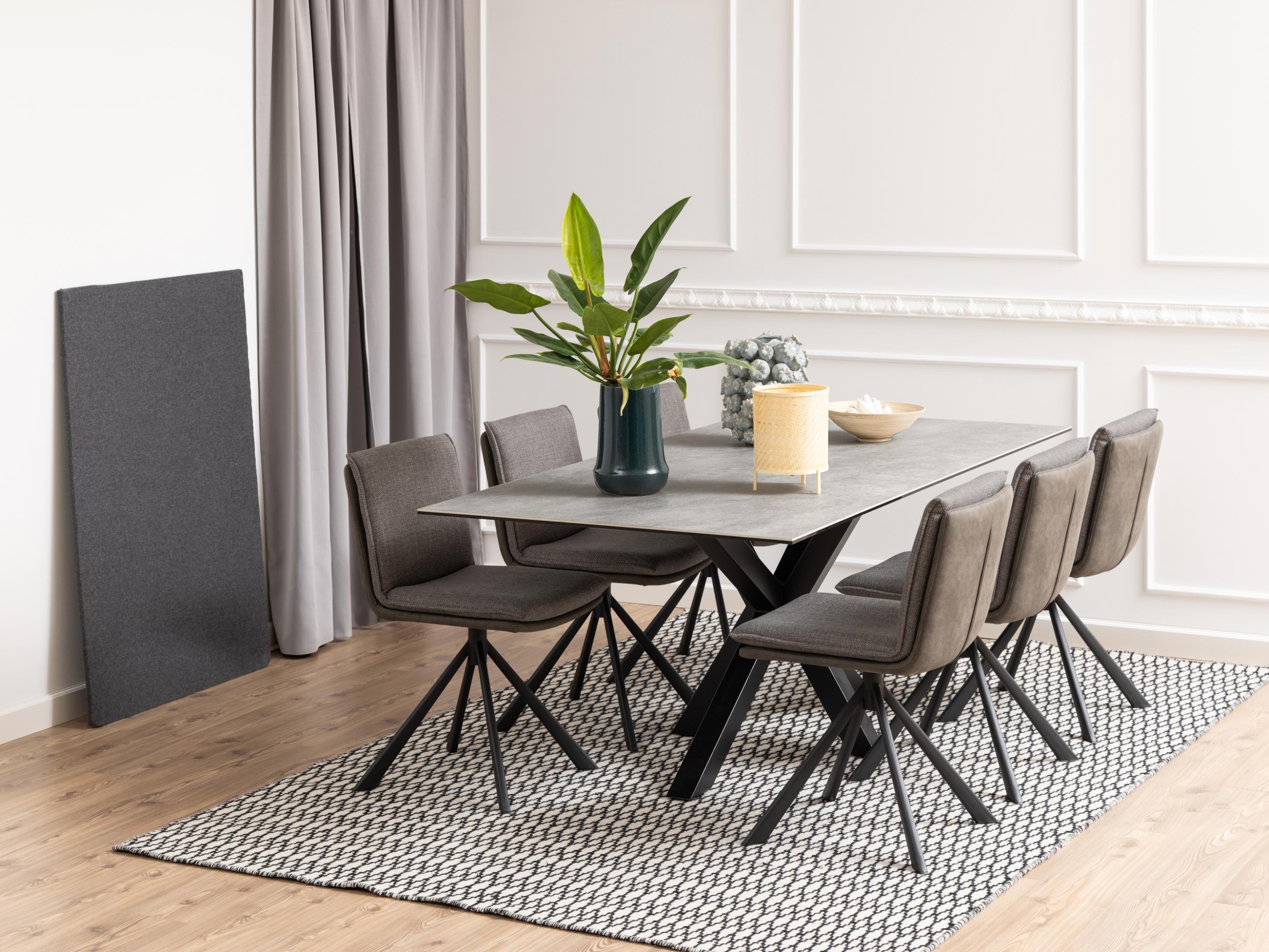 Table Norsica 394 (Light grey + Black)