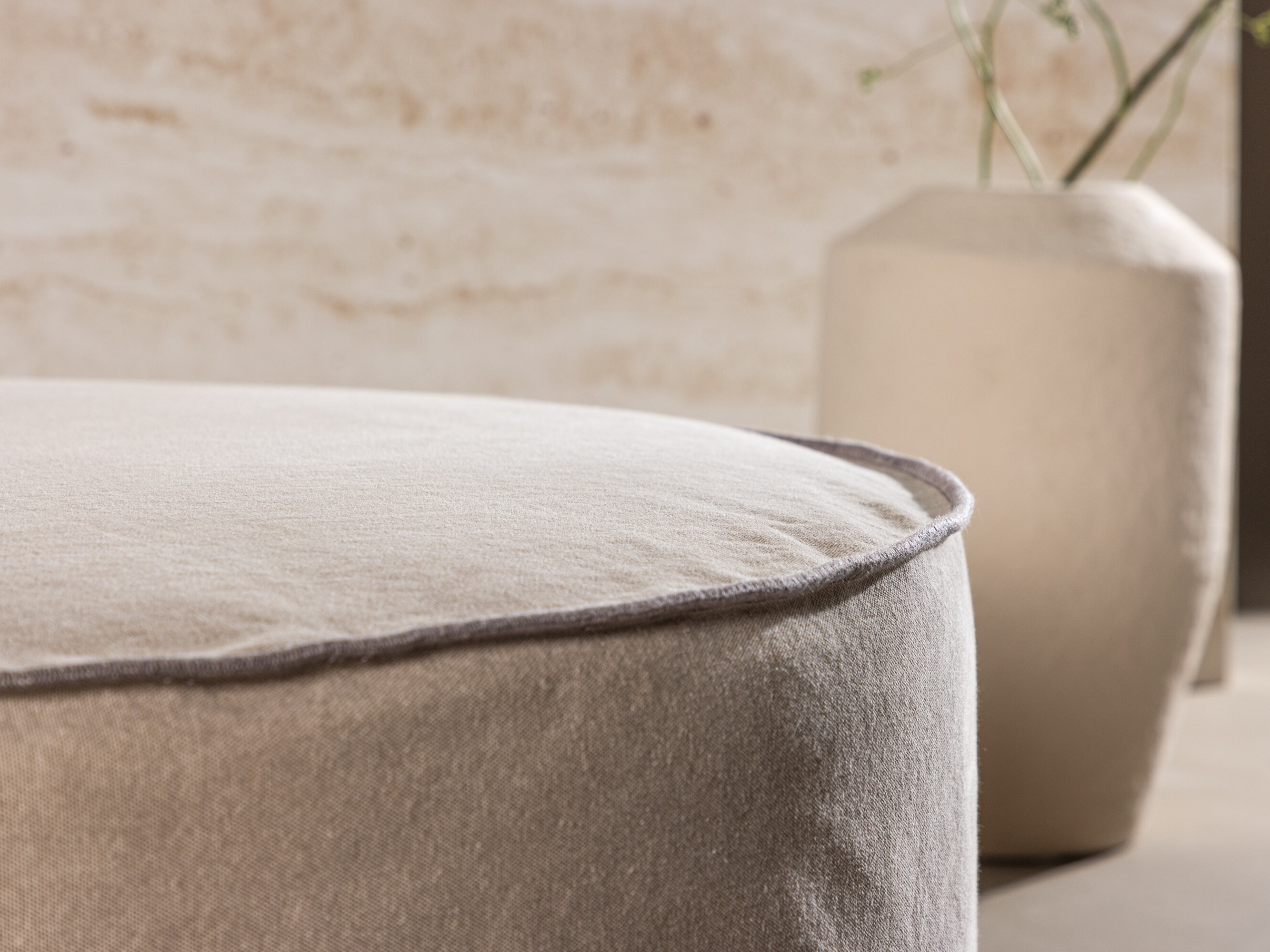 Upholstered bench Dallas 5006 (Light brown)