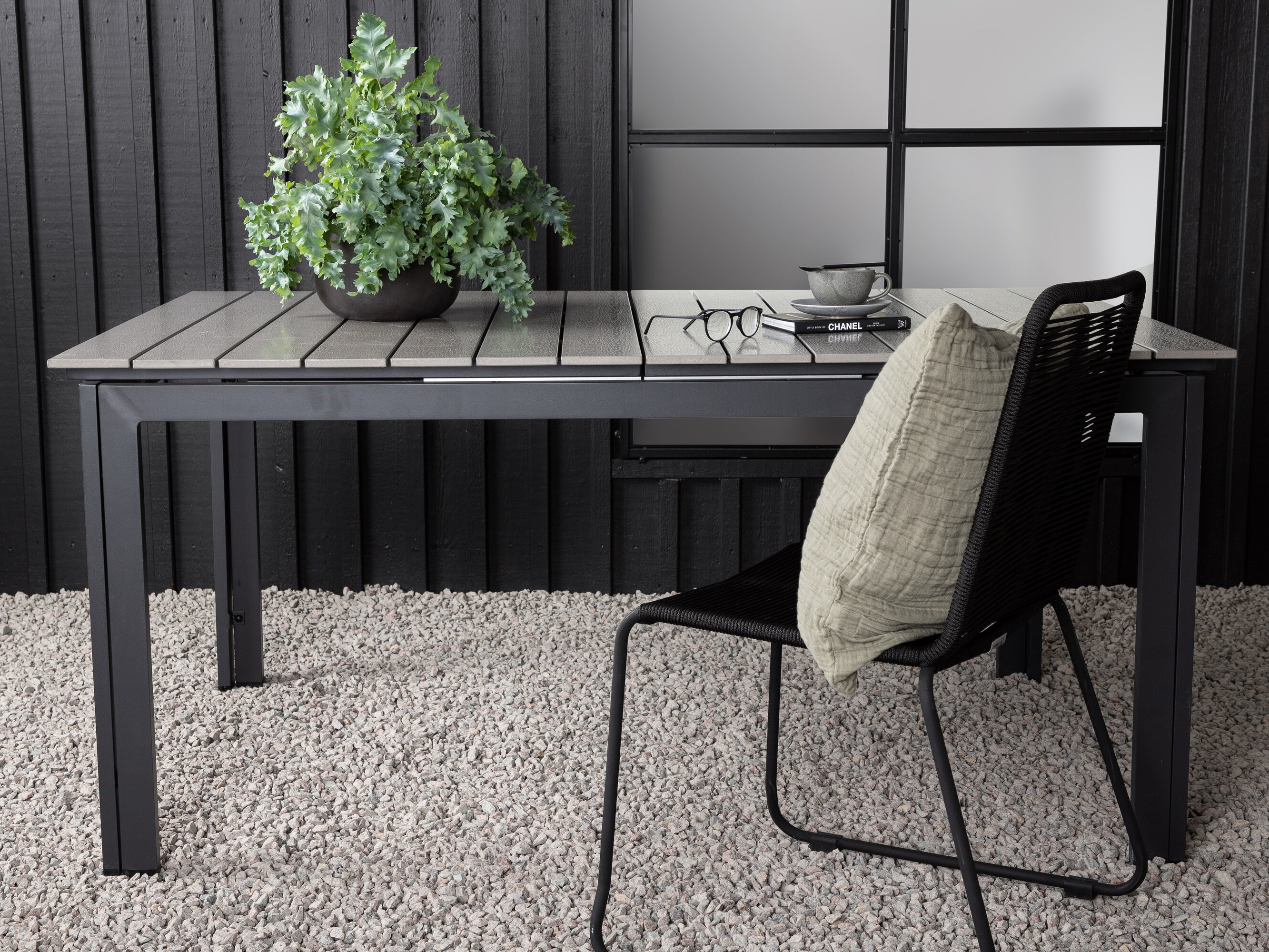 Outdoor table Dallas 665 (Grey + Black)