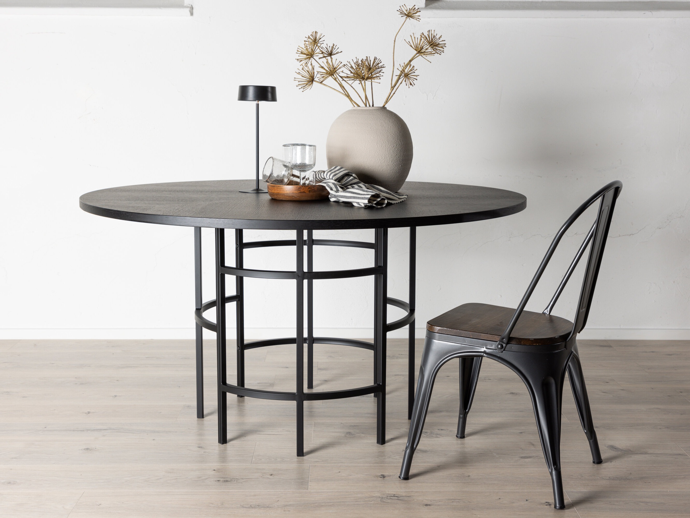 Table Dallas 243 (Black)