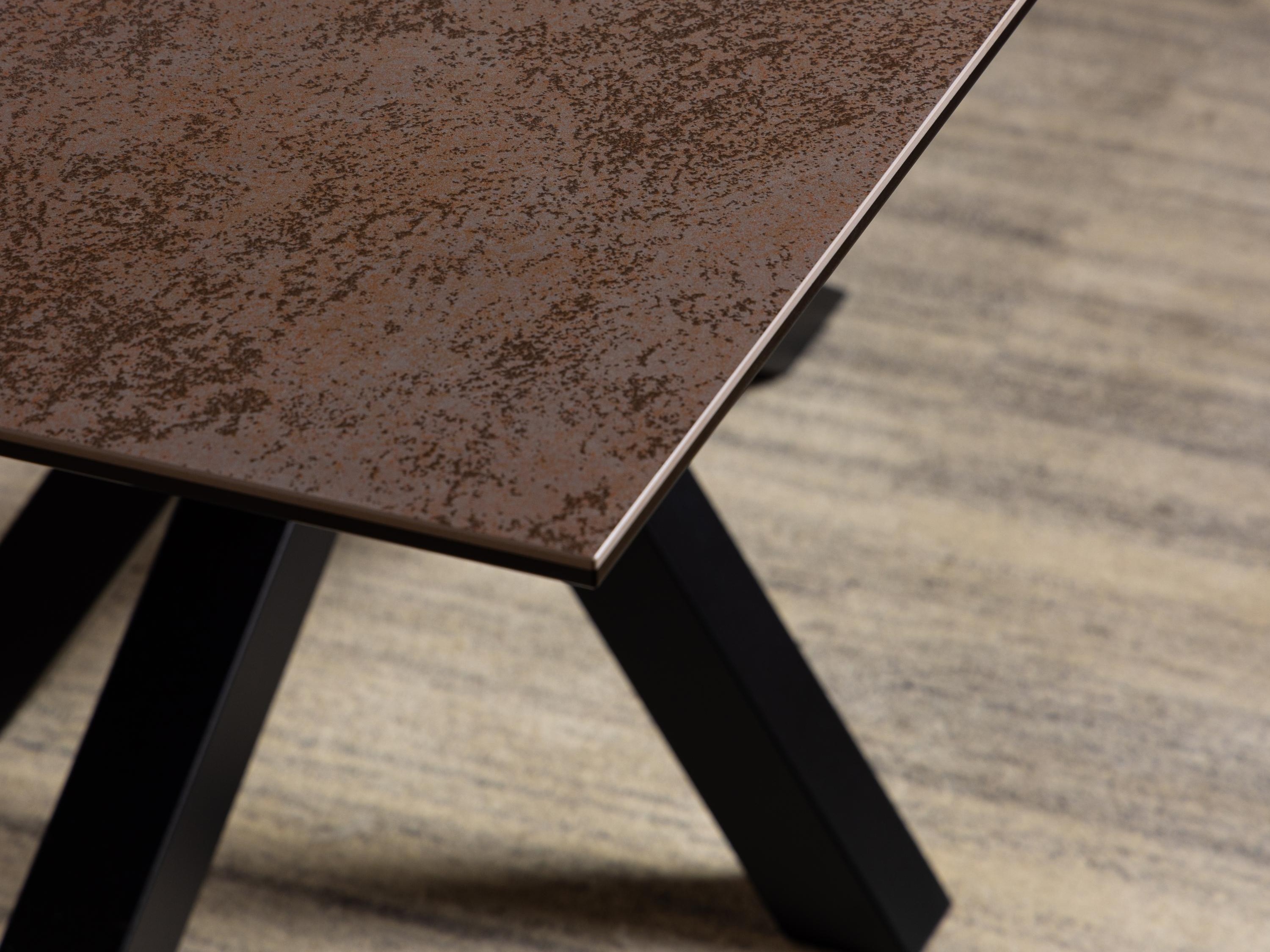Table Norsica 446 (Brown + Black)