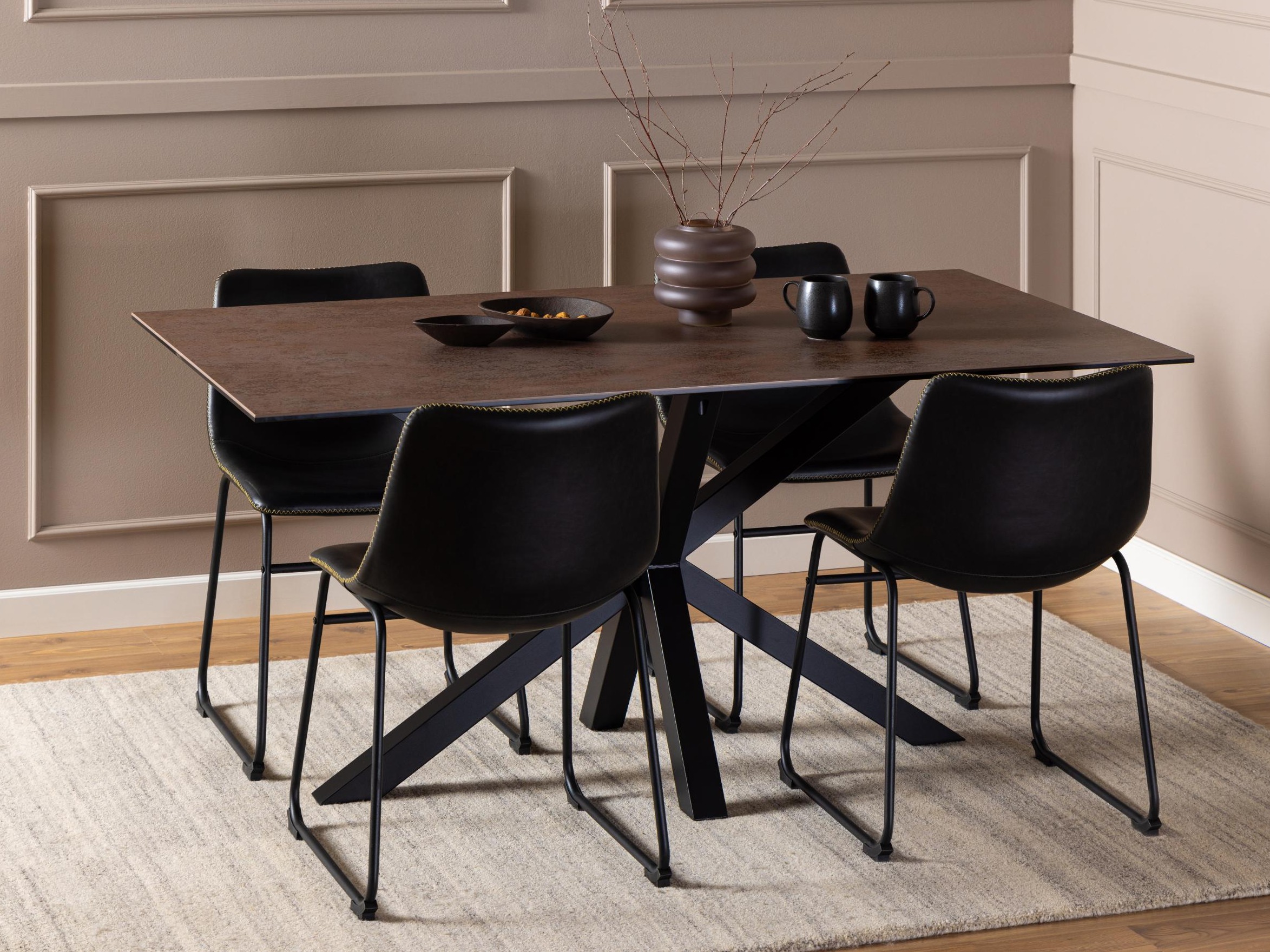 Table Norsica 446 (Brown + Black)
