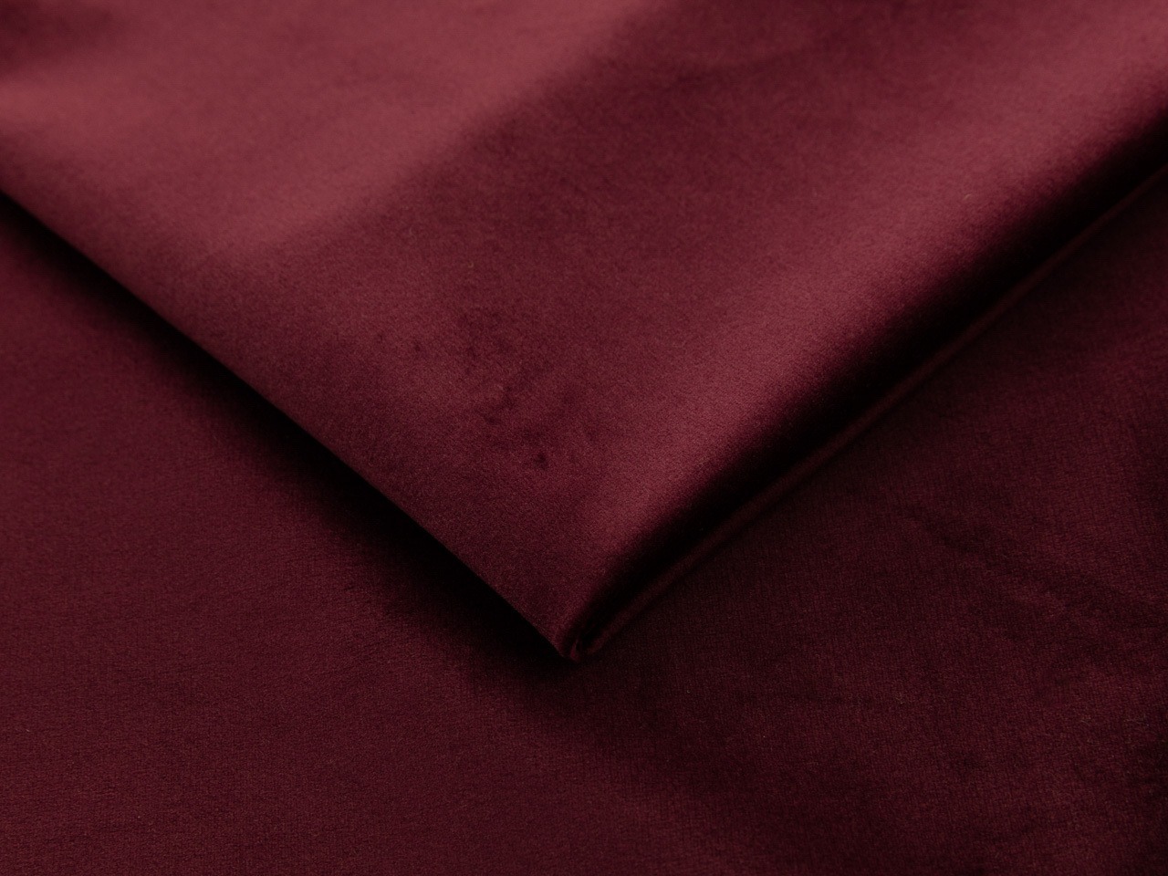 Continental bed Martinez 129 (Magic Velvet 2229)