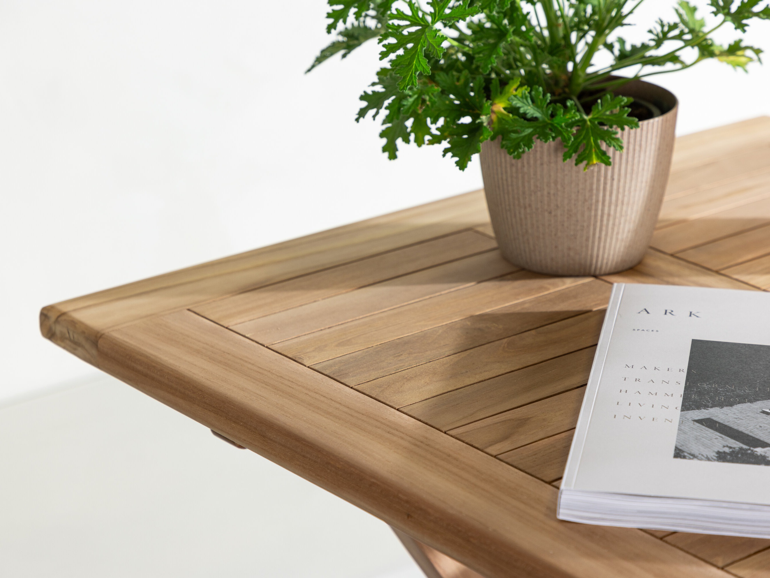 Outdoor coffee table Nunova 137