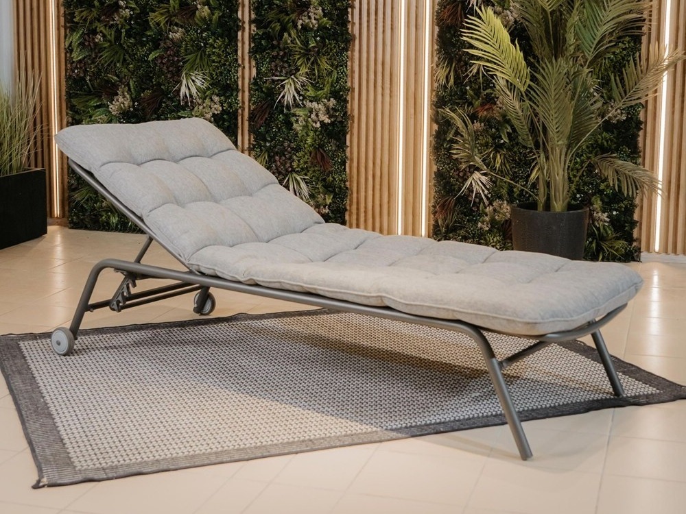 Outdoor sunbed Mandeville 360