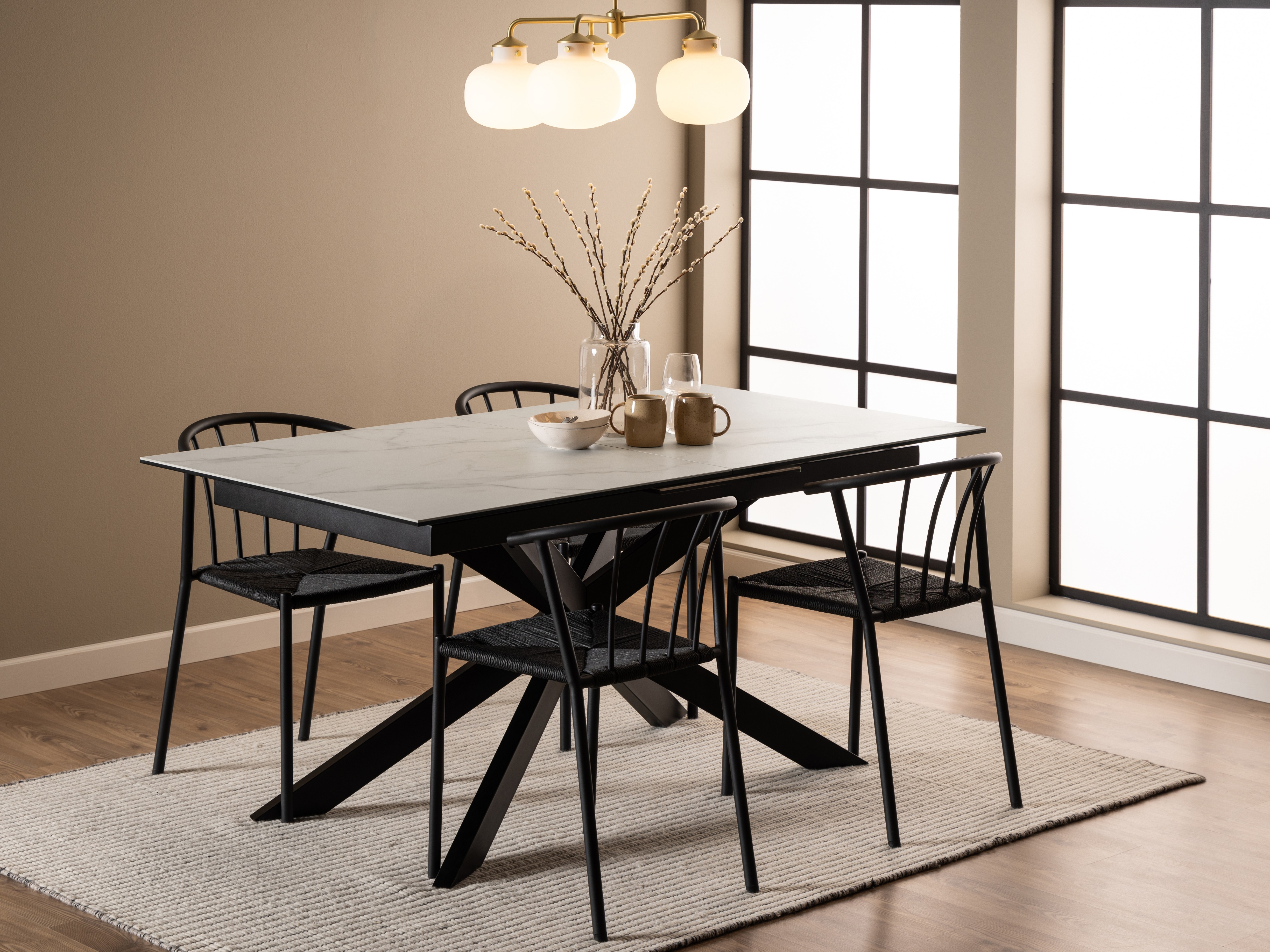 Table Norsica 685 (White marble + Black)