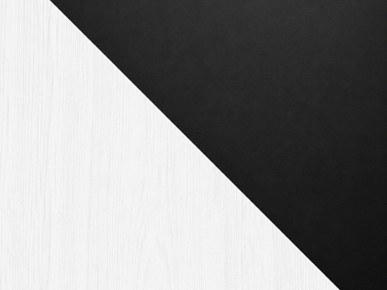Table Victorville 331 (White)