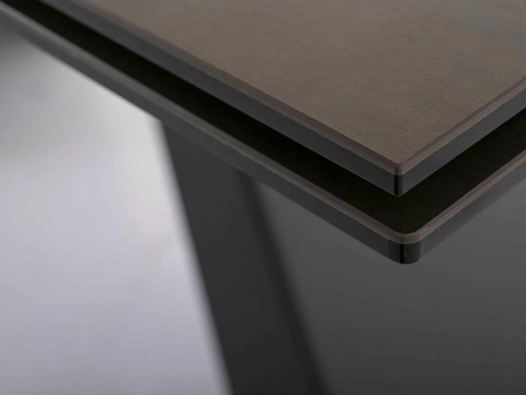 Table Detroit 978 (Brown)