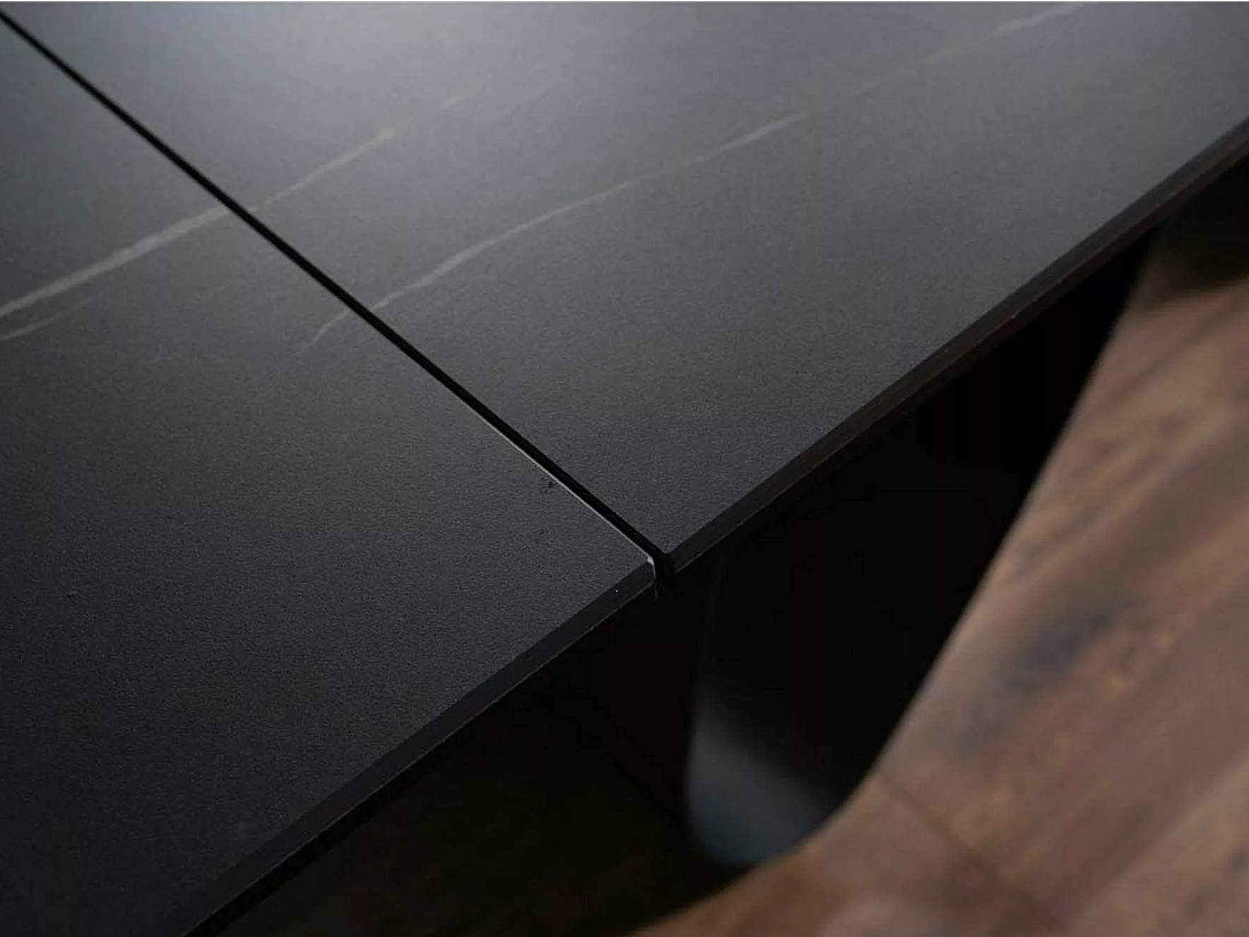 Table Detroit 994 (Black marble)