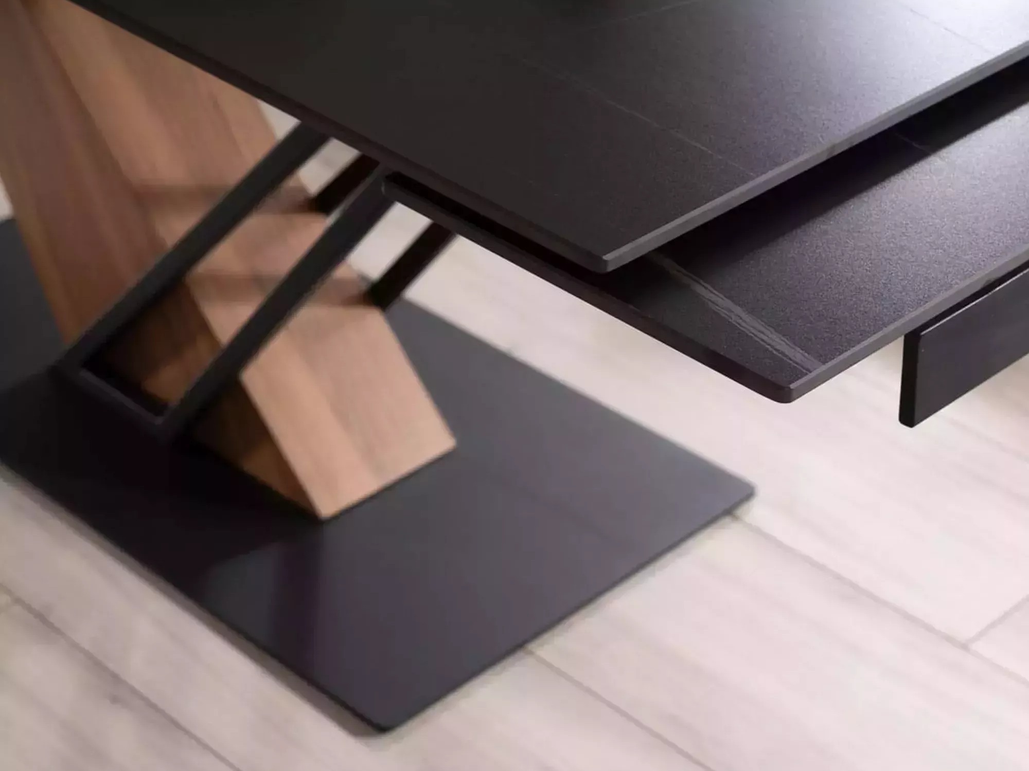 Table Detroit 996 (Black marble + Oak)