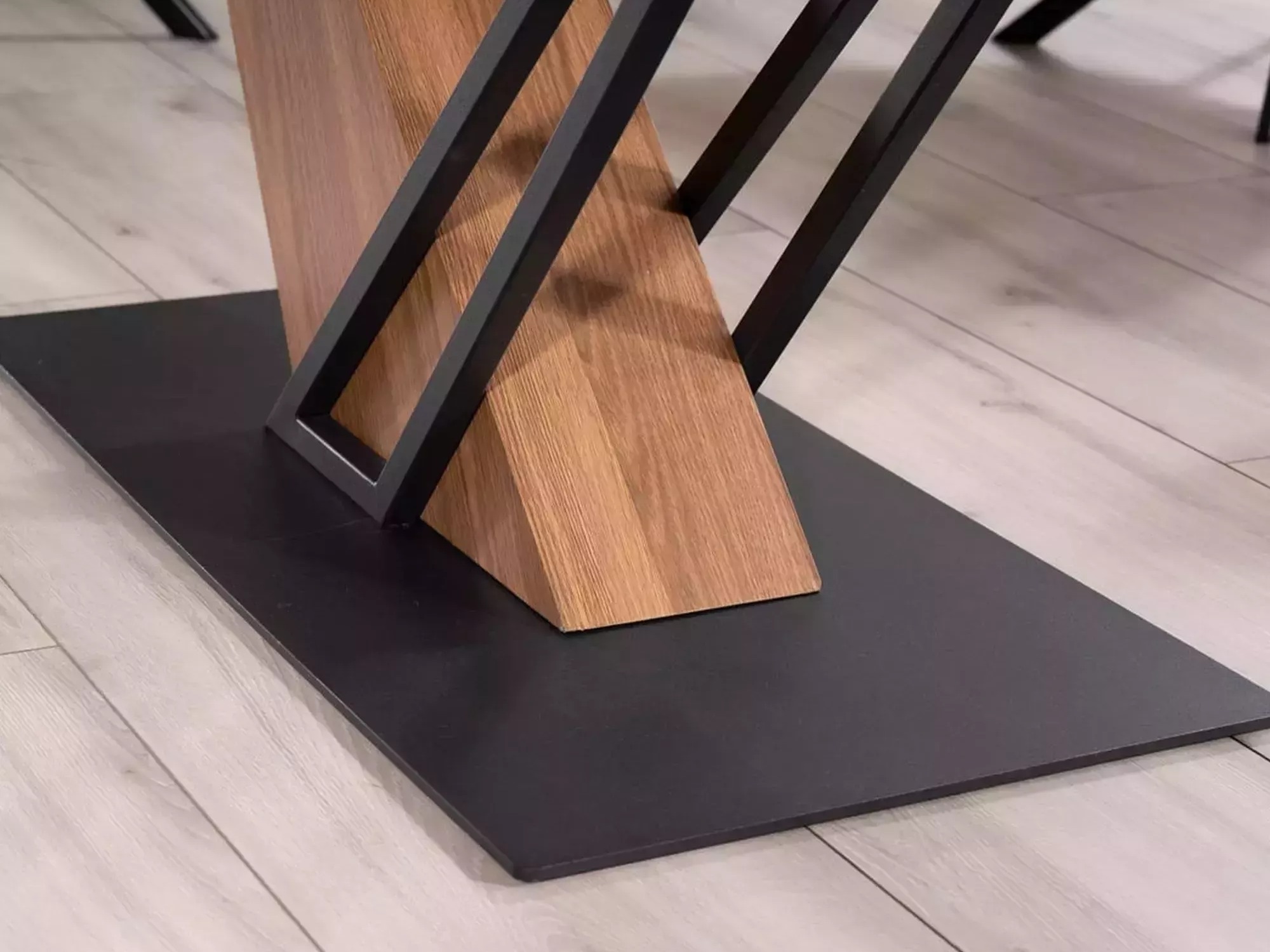 Table Detroit 996 (Black marble + Oak)