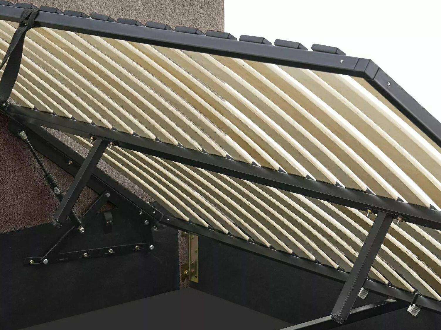 Bed Detroit 1003 (Raven 30)