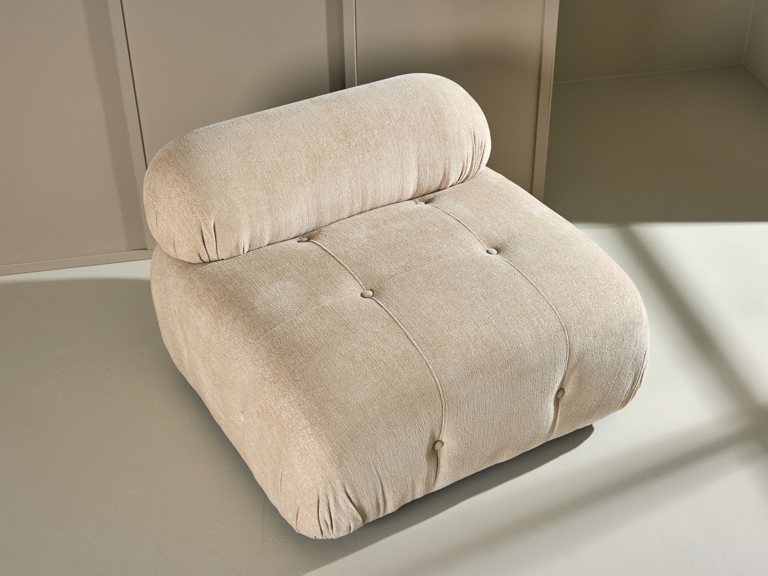Modular armchair Evardale 105