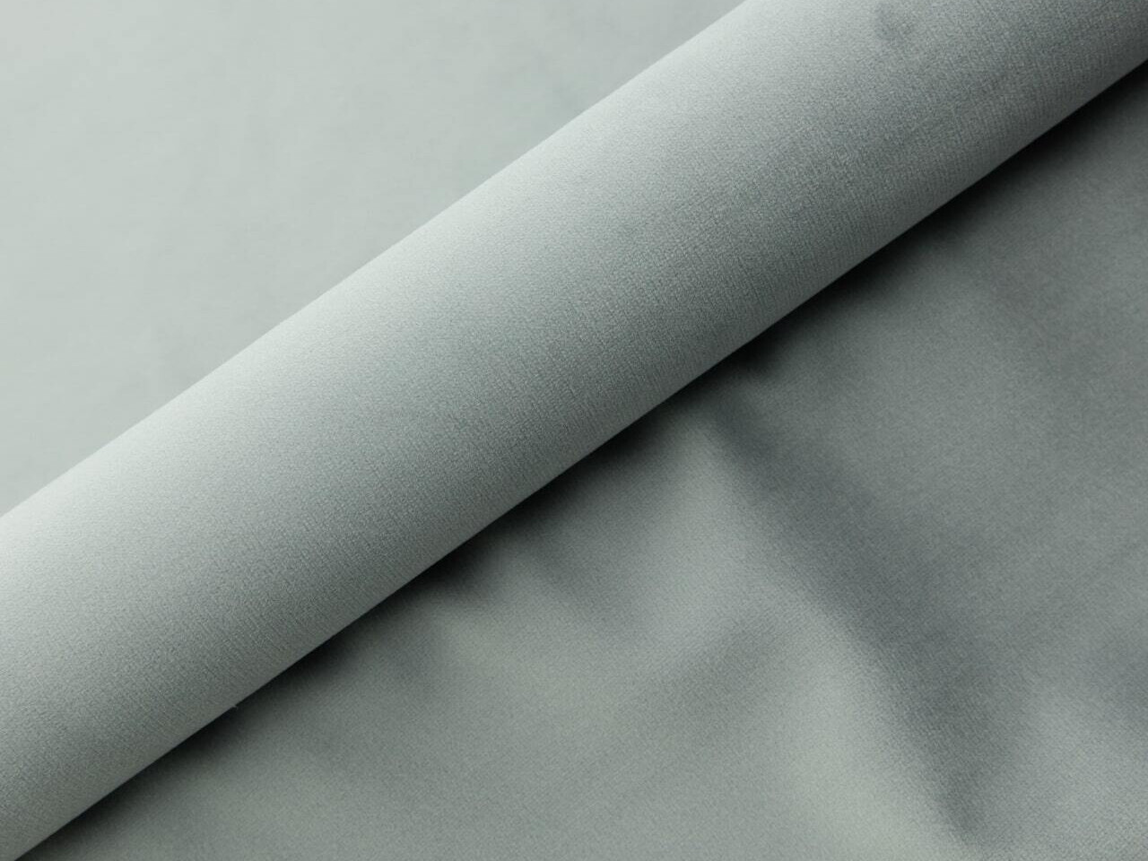 Bed Franklin 231 (Magic Velvet 2240)