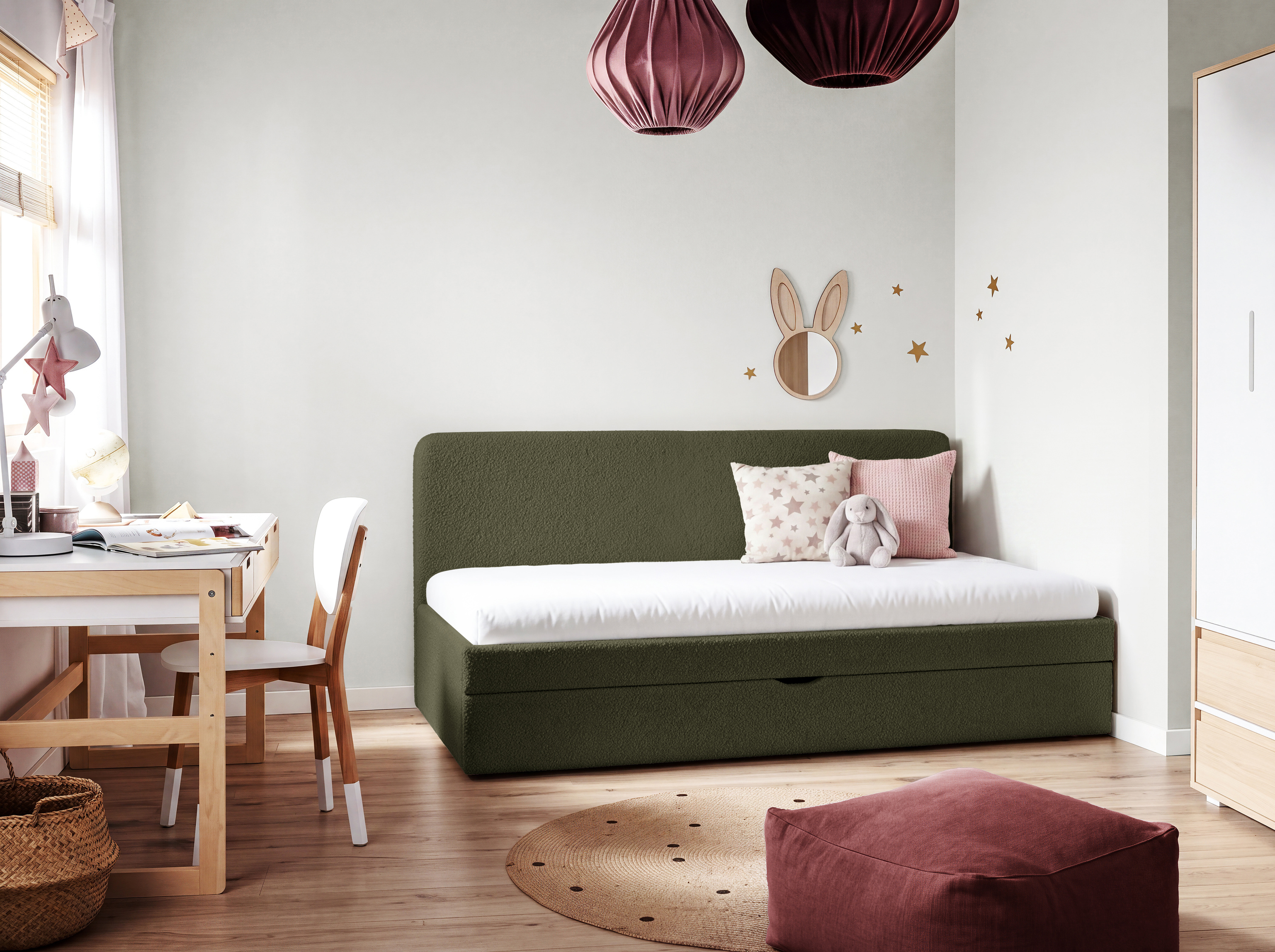 Bed Franklin 235
