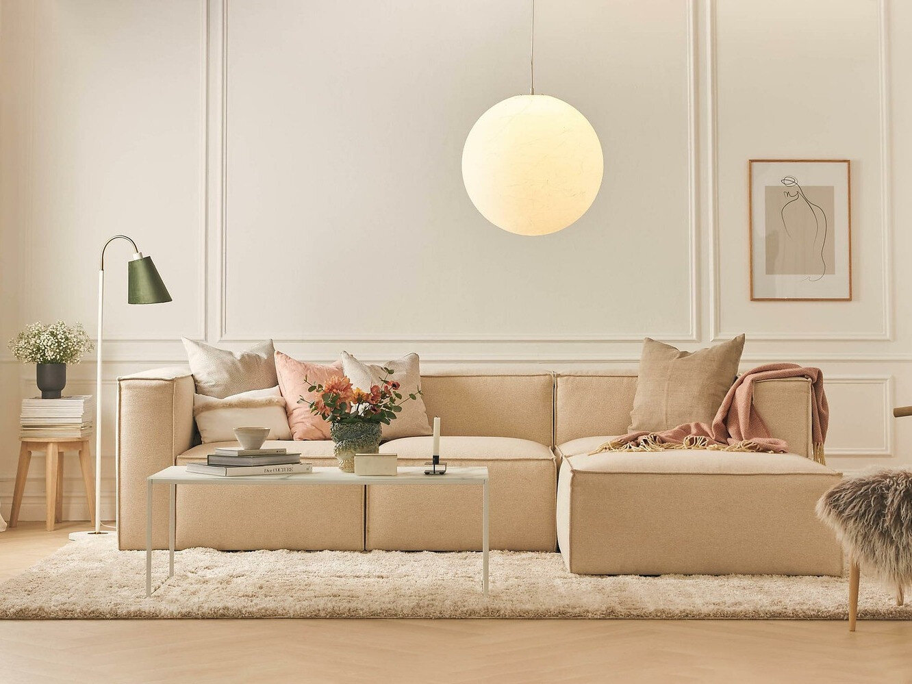 How to arrange furniture properly in a room